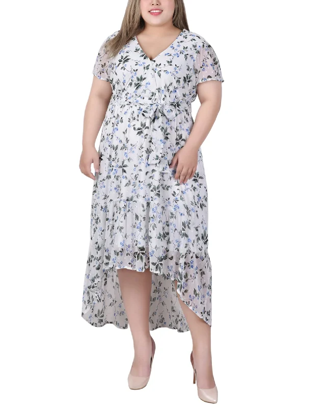 Mini Women Dress with a Short Hem for a Young and Trendy StylePlus Size Short Sleeve Hankerchief Hem Chiffon Dress