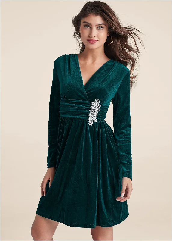 Hand - Knitted Women Sweater with Artisanal CharmEmbellished Velvet Dress - Green