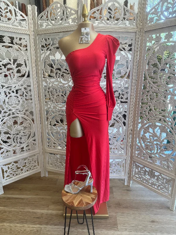 Backless Women Dress for a Sexy and Alluring Look at Evening EventsBackless Women Dress for a Sexy and Alluring Look at Evening EventsRed Puff Sleeve Formal Dress