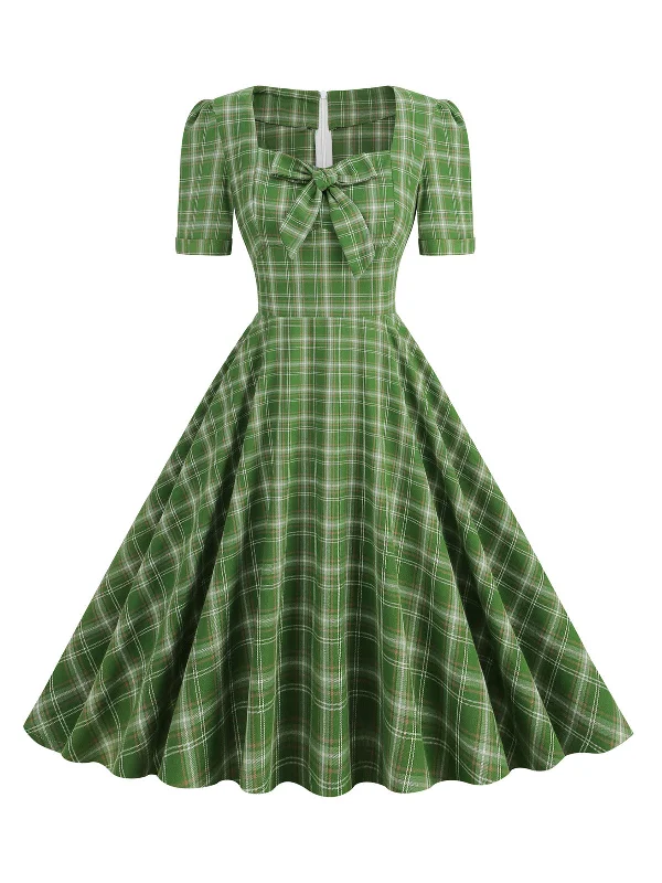 Shift Women Dress with a Simple and Classic Design for Everyday WearShift Women Dress with a Simple and Classic Design for Everyday Wear1950s Gingham Plaid Square Neck Flared Dress