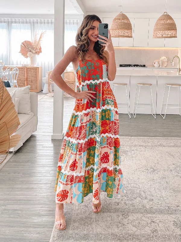 Halter Neck Women Dress to Show Off the Shoulders and NecklineHalter Neck Women Dress to Show Off the Shoulders and NecklineElara Dress - Tangerine Print