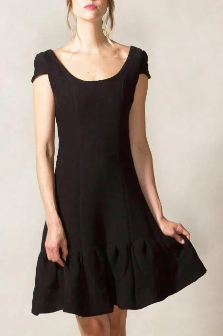 Little Black Women Dress with Sequins for a Glamorous Night OutMulti Seam Scoop Neck Dress with Cap Sleeve