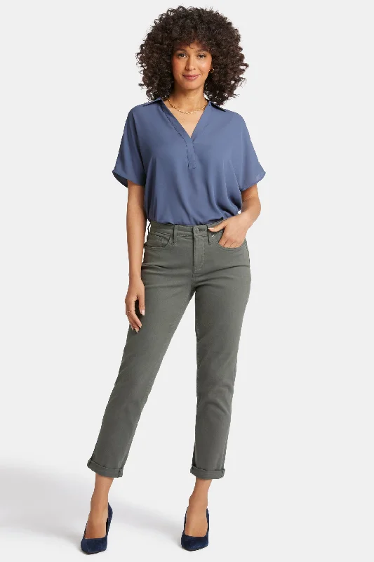 Straight - leg women jeans with a classic and timeless appealMargot Girlfriend Jeans - Vine Leaf