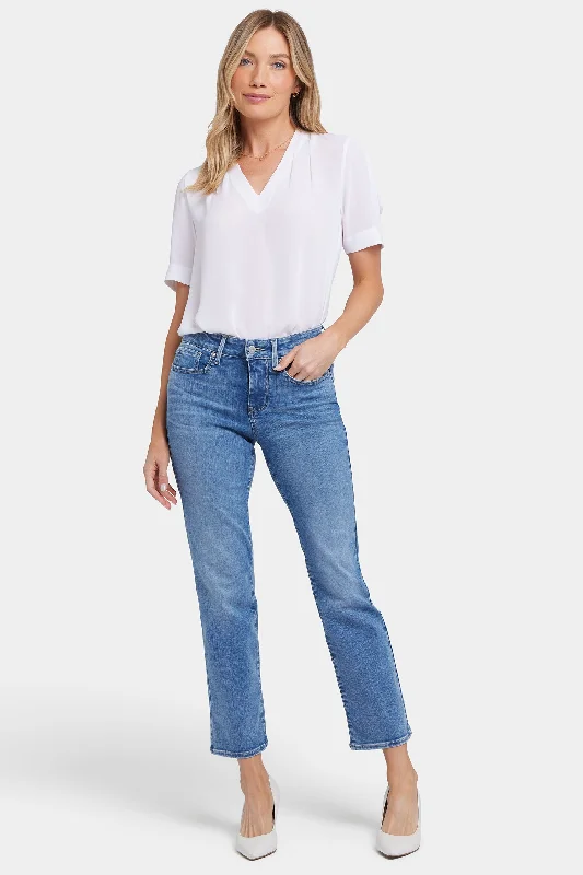 Cargo women jeans with multiple pockets for added functionalityMarilyn Straight Ankle Jeans - Malibu Cove