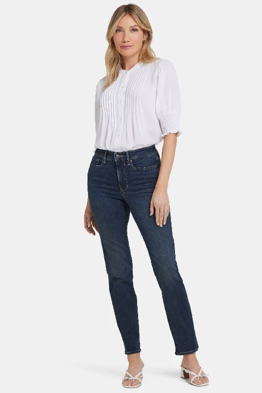 Straight - leg women jeans with a classic and timeless appealSheri Slim Jeans In Long Inseam - Presley