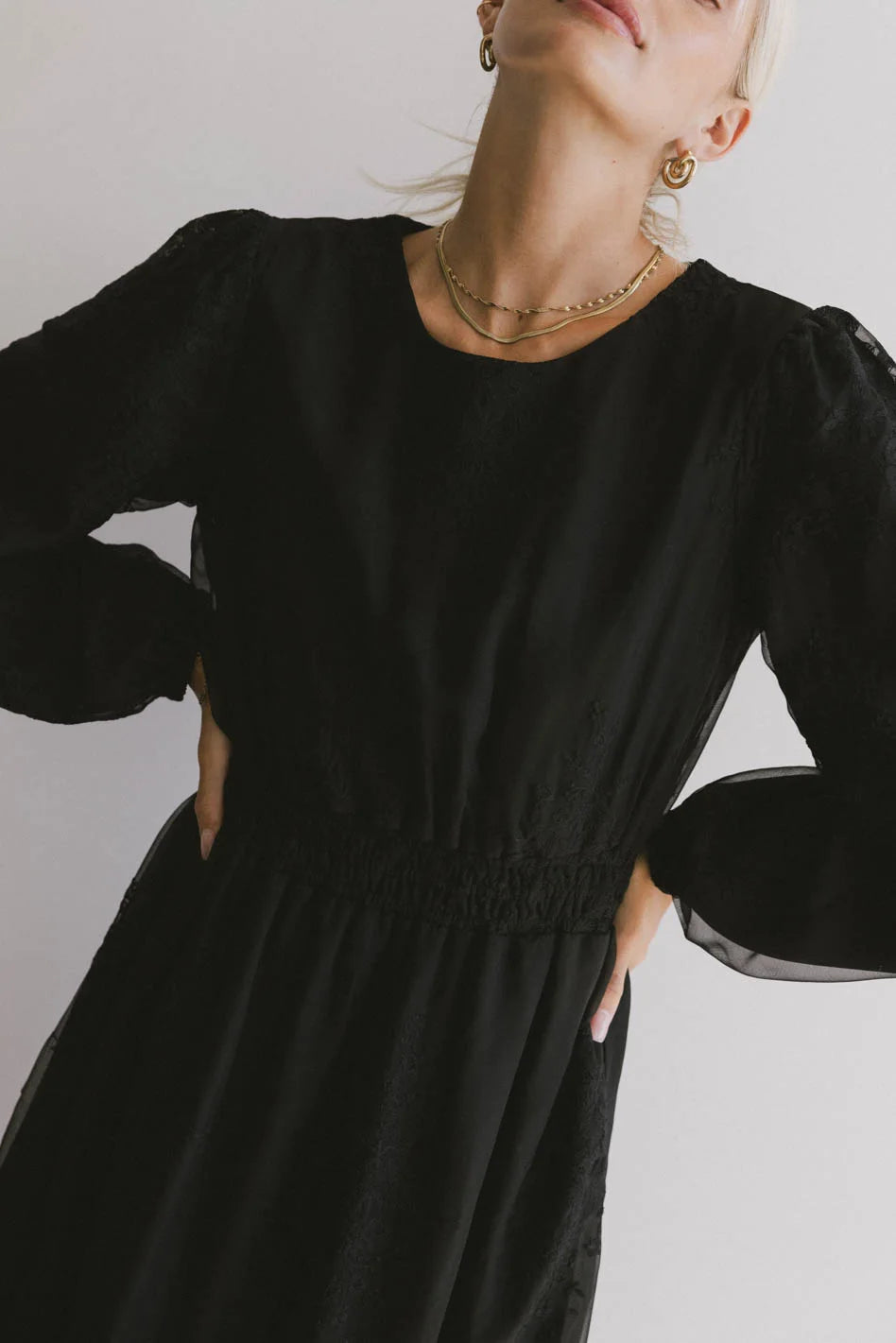 Pleated Women Dress with a Timeless and Elegant TexturePleated Women Dress with a Timeless and Elegant TextureAndee Embroidered Midi Dress in Black