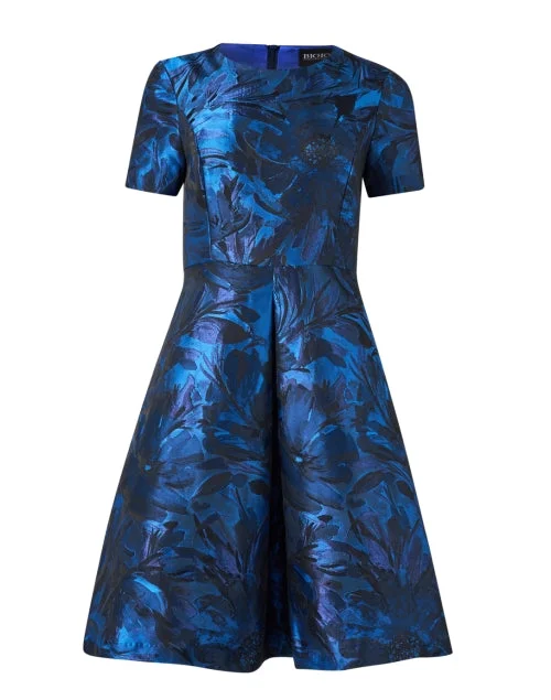 Long - Sleeve Women Dress in Velvet for a Luxurious Winter LookLong - Sleeve Women Dress in Velvet for a Luxurious Winter LookBlue Floral Jacquard Dress