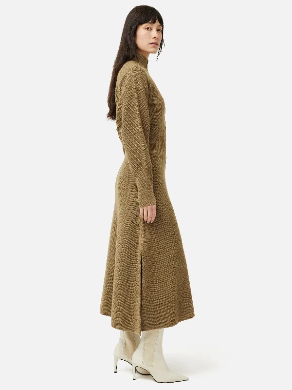 Ruffled Women Dress with Multiple Layers for a Playful and Girly StyleRuffled Women Dress with Multiple Layers for a Playful and Girly StyleMerino Blend Batwing Dress | Khaki