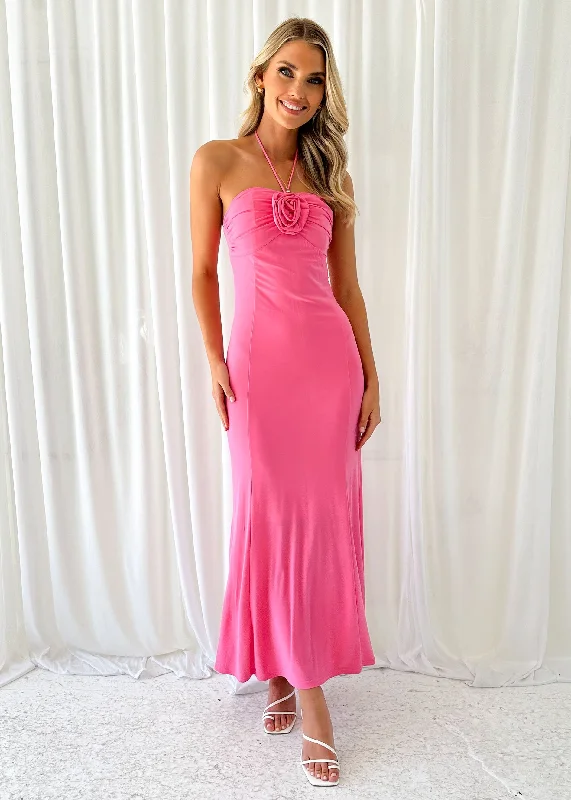 Halter Neck Women Dress to Show Off the Shoulders and NecklineHalter Neck Women Dress to Show Off the Shoulders and NecklineMorrell Halter Maxi Dress - Pink