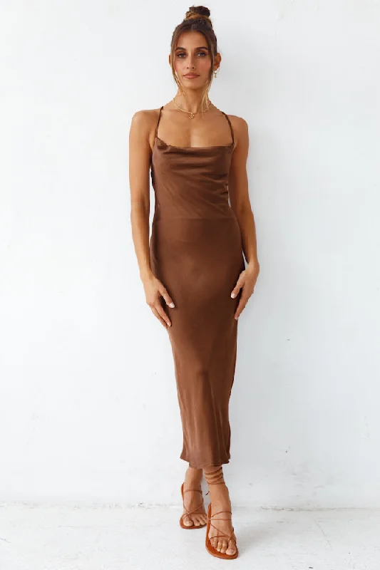 Mini Women Dress with a Short Hem for a Young and Trendy StyleMini Women Dress with a Short Hem for a Young and Trendy StyleSanctuary Maxi Dress Brown