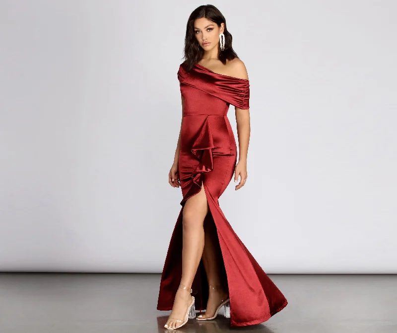 Long - Sleeve Women Dress in Velvet for a Luxurious Winter LookLong - Sleeve Women Dress in Velvet for a Luxurious Winter LookJane Satin Off Shoulder Dress