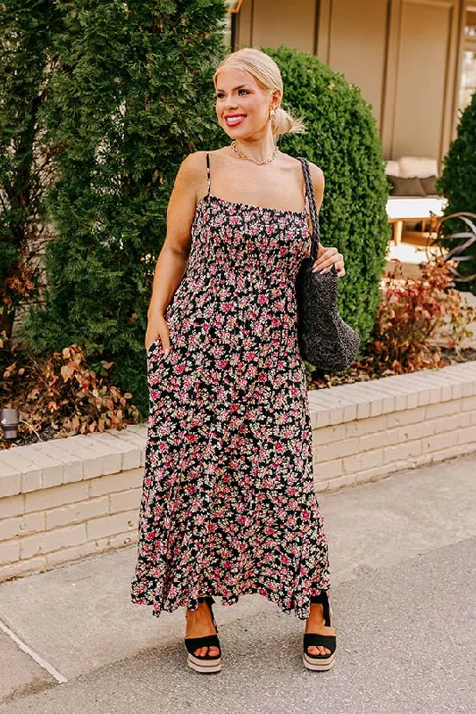 Shift Women Dress with a Simple and Classic Design for Everyday WearShift Women Dress with a Simple and Classic Design for Everyday WearSmiles and Sunshine Floral Maxi in Black Curves