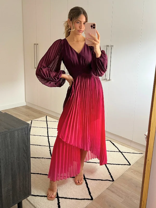 Little Black Women Dress with Sequins for a Glamorous Night OutLittle Black Women Dress with Sequins for a Glamorous Night OutToni Long Sleeved Pleated Maxi Dress / Mulberry & Pink Ombre