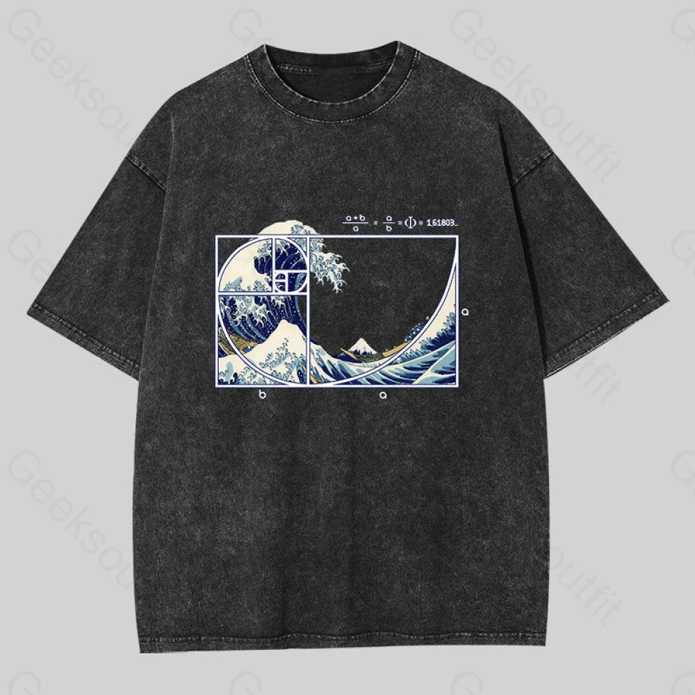 Organic Cotton Women T Shirt for Eco - Conscious WearersThe Great Fibonacci Wave Washed T-shirt