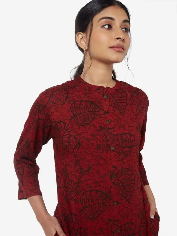 Utsa Red Leaf Patterned A-line Kurta